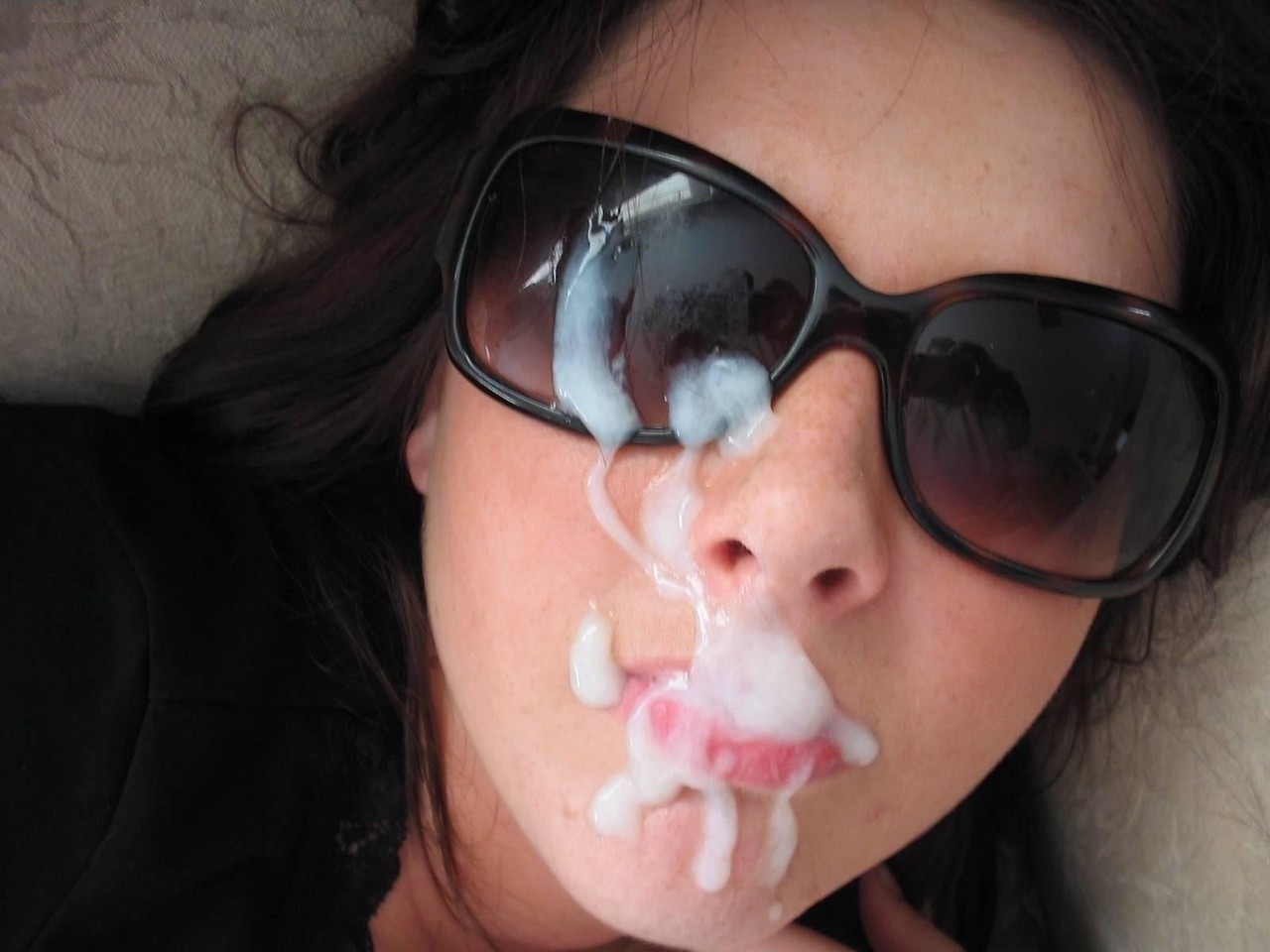 deliciuoscum:  girlswhoswallow:  smoking cock  Let your tongue get out and lick it,