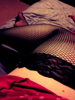 forseriousmeow:  It’s a thigh high kind