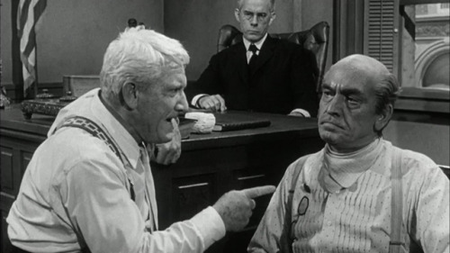 INHERIT THE WIND (1960). Stanley Kramer directs Spencer Tracy and Fredric March in a courtroom drama