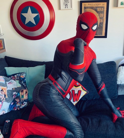 chrisjonesgeek:When you’re not over Comic Con and feeling cute 🤷🏼‍♀️