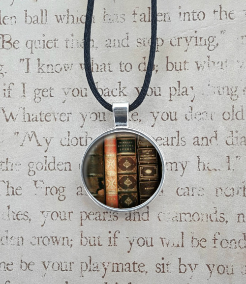 soulmommy:Book Necklace for the book loverHandmade X