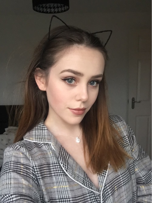 sofbud: merry Christmas here’s some selfies kiss kiss