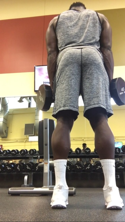 molten-chocolate:Working on those glutes today!