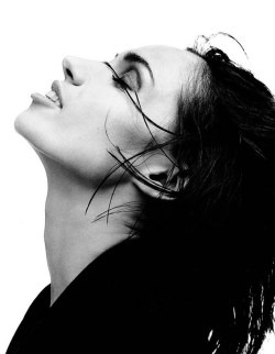 adreciclarte:  Beatrice Dalle by Kate Berry