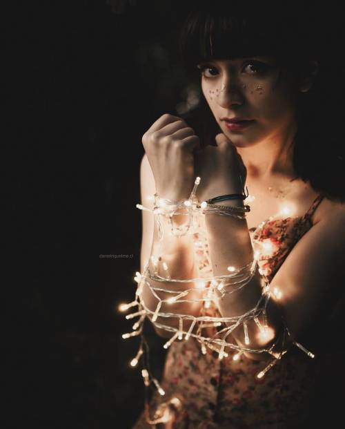 Casi la subo al insta de shibari jeje (@danielriquelme_shibari) #lights #portrait