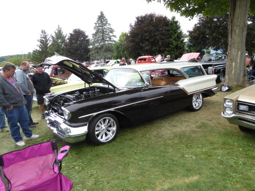 fromcruise-instoconcours:  Oldsmobile Fiesta wagon