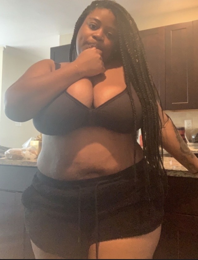 curvy-caro:fluffxxstuff:someone said it was thick thursday ☺️Wow 🤩 