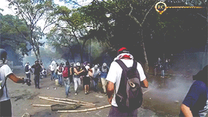 ultra-black:  221b-dramaqueen:  12M  (x)  :(  Como me dueles mi Venezuela. Te amo.