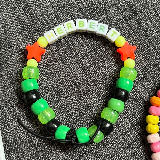 beaded bracelets on Tumblr