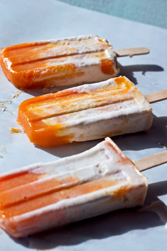 miscellaneousdesserts:  Browned Butter Peaches and Cream Ice Pops (recipe) 
