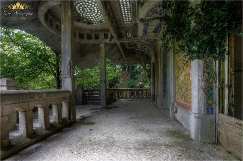 littleblackchat: damageditem: steampunktendencies: Manoir Colimaçon, France.  Soulphotog