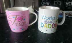 papabear-and-princess:  babbykitty:  morning coffee with papa uwu  get the fuck out…this is the cutest thing ever.   Daddy and I need these!!!