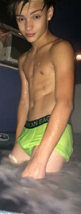 https://horniboisteenbois.tumblr.com/post/167559095020