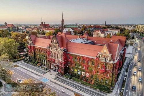 Located in a gorgeous ivy-covered Dutch Neo-Renaissance building from the 19th century, #Wrocław&