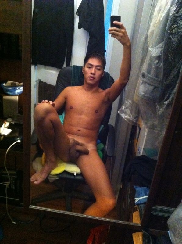 hot4asianmale:  See more at: Hot4AsianMale.tumblr.com 