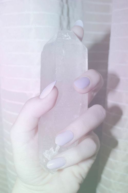 imawitchywitch:The Crystal WitchWitches who work withstones and crystals, such as through crystal he