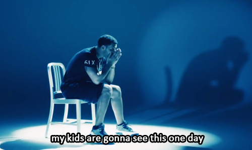 XXX chillona:  apriki:  DRAKE IS HAVING A BREAKDOWN photo