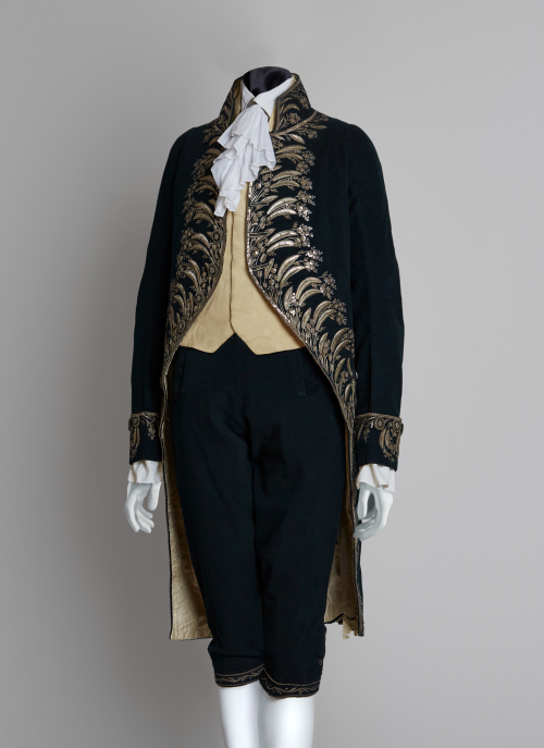 Court suit ca. 1806-14From Cora Ginsburg