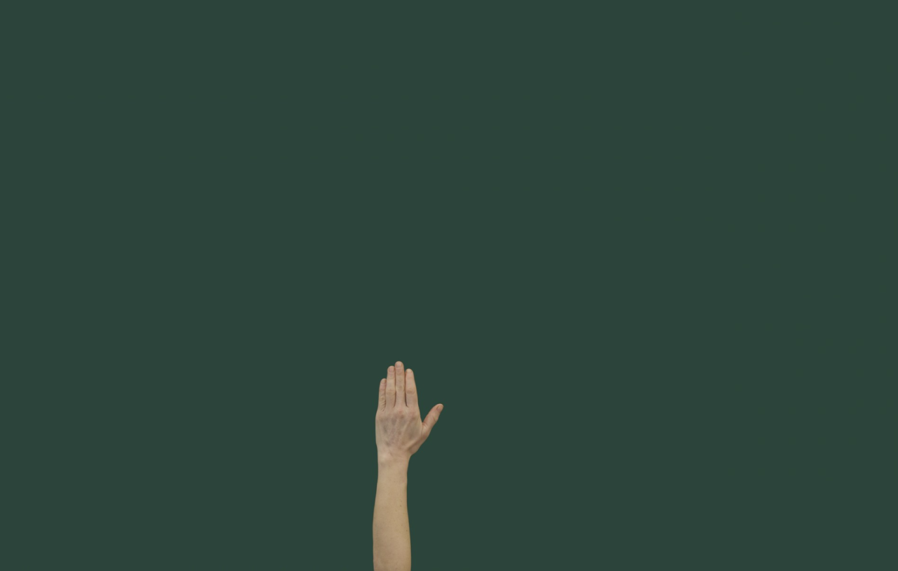 loverofbeauty:  Ceal Floyer:  ‘The Answer,  2015   (via speak-low)