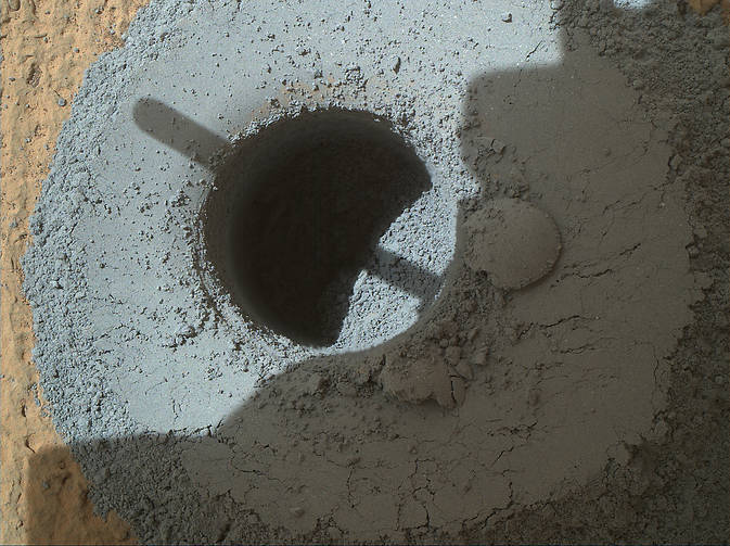 spaceexp:  Curiosity drill site reveals that under its red surface, Mars is grey-blue