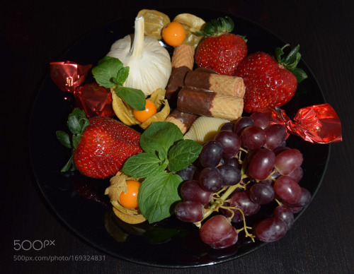 Colourful plate by michaelsimon4 || More food on fightingmidnightcravings.tumblr.com || Animals and 