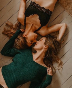 littlelesbiansoul:Ig: heatherandlaura