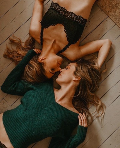 littlelesbiansoul:Ig: heatherandlaura