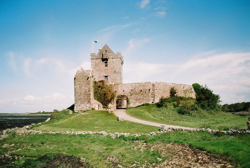 jacindaelena:   parker severns || Ireland