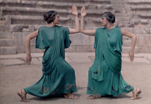 vintageeveryday: Two actresses at Delphi Festival adorn costumes of classical Greece, December 1930.