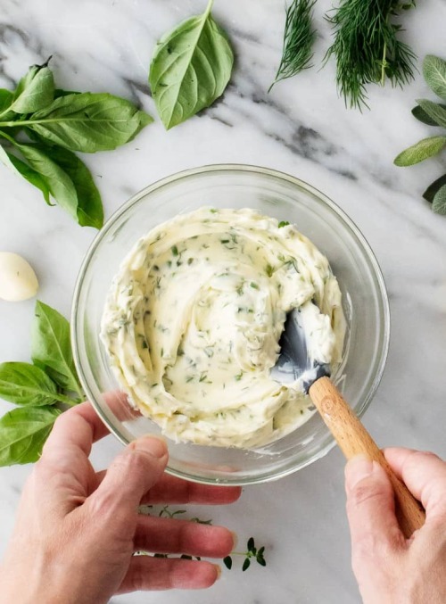 yummyinmytumbly:Herb Compound Butter