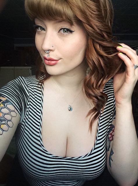 taylorbell:  I was way too excited about how nice my hair looked the other day. Featuring