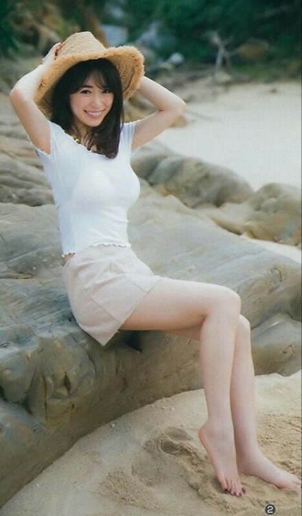 zekuu-sensual-boobs: blog.livedoor.jp/koreanbeautykomaoyo-69/ 泉里香
