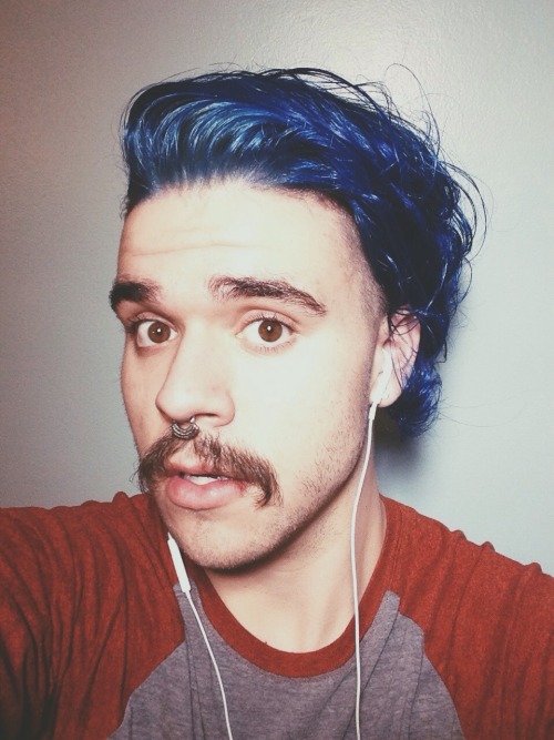 ibrokemyheart:  imtheotterlope:  I’m kinda obsessed with the color of my hair right now tbh   Is this man a Princess?!