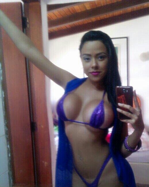 deviousdesires1:  Gabrielle Ciangherotti ~ Twitter: @Ga_Bitch