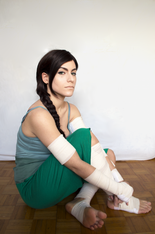 beech27:orperhapsinslytherin:Finally I can upload the whole photoset! I’m so happy about how it turned out, we (me and the photographer) tried so hard to capture Kuvira’s feelings during Book 3.. What do you guys think?I also wanted to thank you all