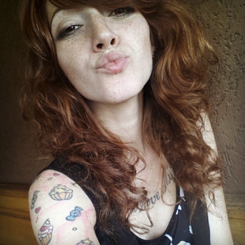 #selfie #bisous #kiss #selfshot #redhead #ginger #foxy #tattoogirl #suicidegirls #hopefulsuicidegirl