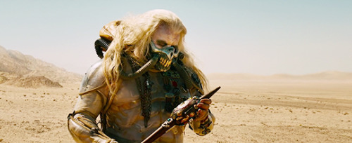 gyllenhah:I am the one that runs from both the living and the dead. Hunted by scavengers, haunted by