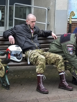 cansmoker84:  punkerskinhead:  relaxing skinhead with camouflage pants   Relaxing stud with camouflage pants is more like it!