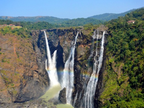 Jog FallsThis waterfall is found on the Sharavathi River in western India. The river pours into Gers