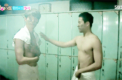 kittenyeong:  Jackson and KangJoon showing off their bodies *screams* 