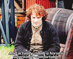 burningwithlove:  Sam Heughan on the benefits of wearing a kilt. 