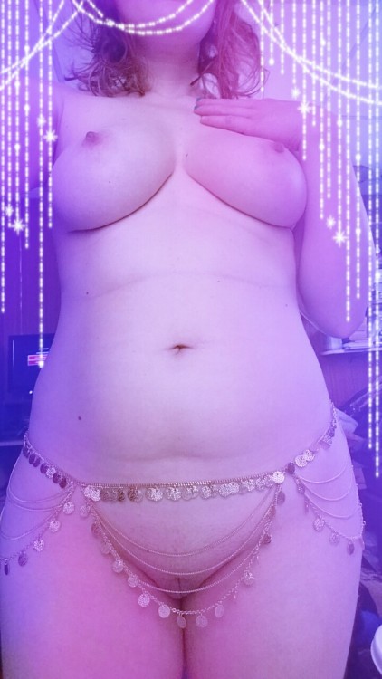 wearmedowntobones:  The belly chain I ordered has arrived~ 