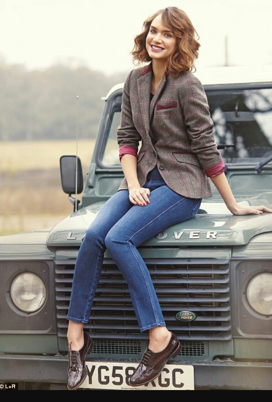 theseventhmagpie:  Land girl 