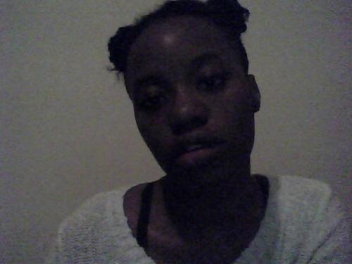 howtobeafuckinglady:  exposednipple:  2k13 was mostly just a year for gratuitous gifs and i doubt 2k14 will be any better  THE OTHER QUEEN BEE  she cute.