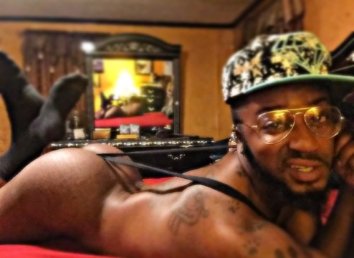 jxshecannon:  bigo7868:  emoryidance:  Pick a side pick a side  Yassss. Bet a. Guud. Fukk  👀👀#bae 💝