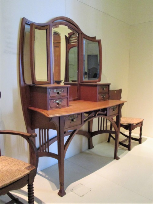 Art Nouveau Furniture At TheMuse D'Orsay In Paris