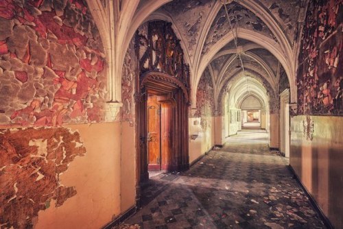 forgetallyouarein80s:    Matthias Haker  