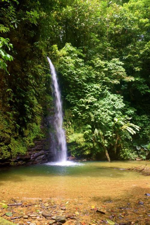 trailpace: Madamas Waterfall