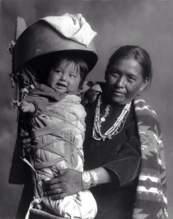 mortuus-lamia:  1. Navajo woman and baby - 1930 2. Young Jicarilla Indian Girl - 1904  3. George Spotted Elk, Mniconjou 4. Skokomish Chief’s Daughter - 1913 5. Iron White Man, Lakota - 1900  6. KASHHILA, Wisham - 1910 