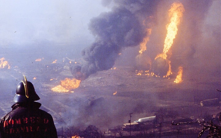 workingclasshistory:On this day, 19 November 1984 one of the world’s worst industrial